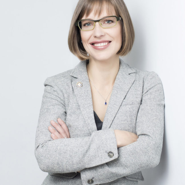 calgary-womens-corporate-headshot-and-portrait-photographer